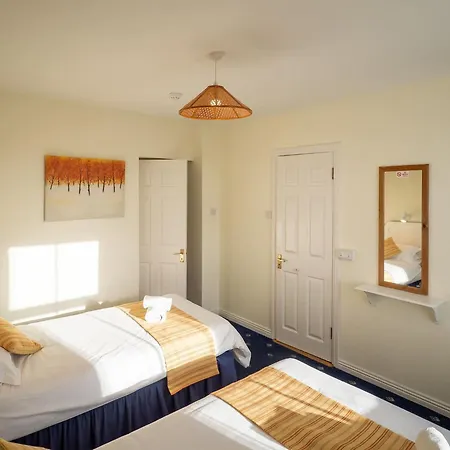 White Heather- 3 Bedroom House 펜션 *